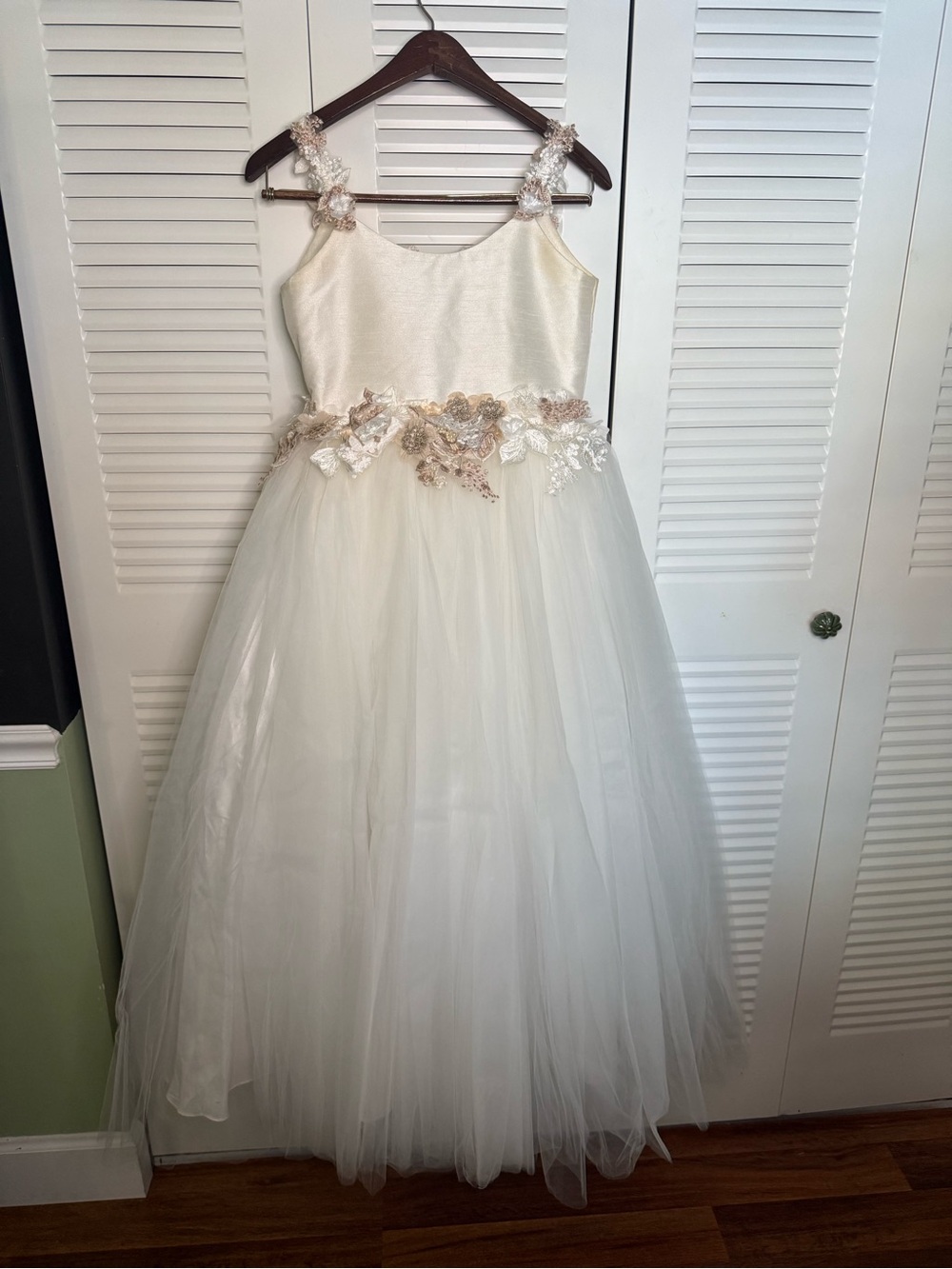 Amalee Accessories FG373 Ivory Flower Girl Dress